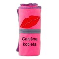 Prezent na dzień kobiet ręcznik z haftem całuśna
