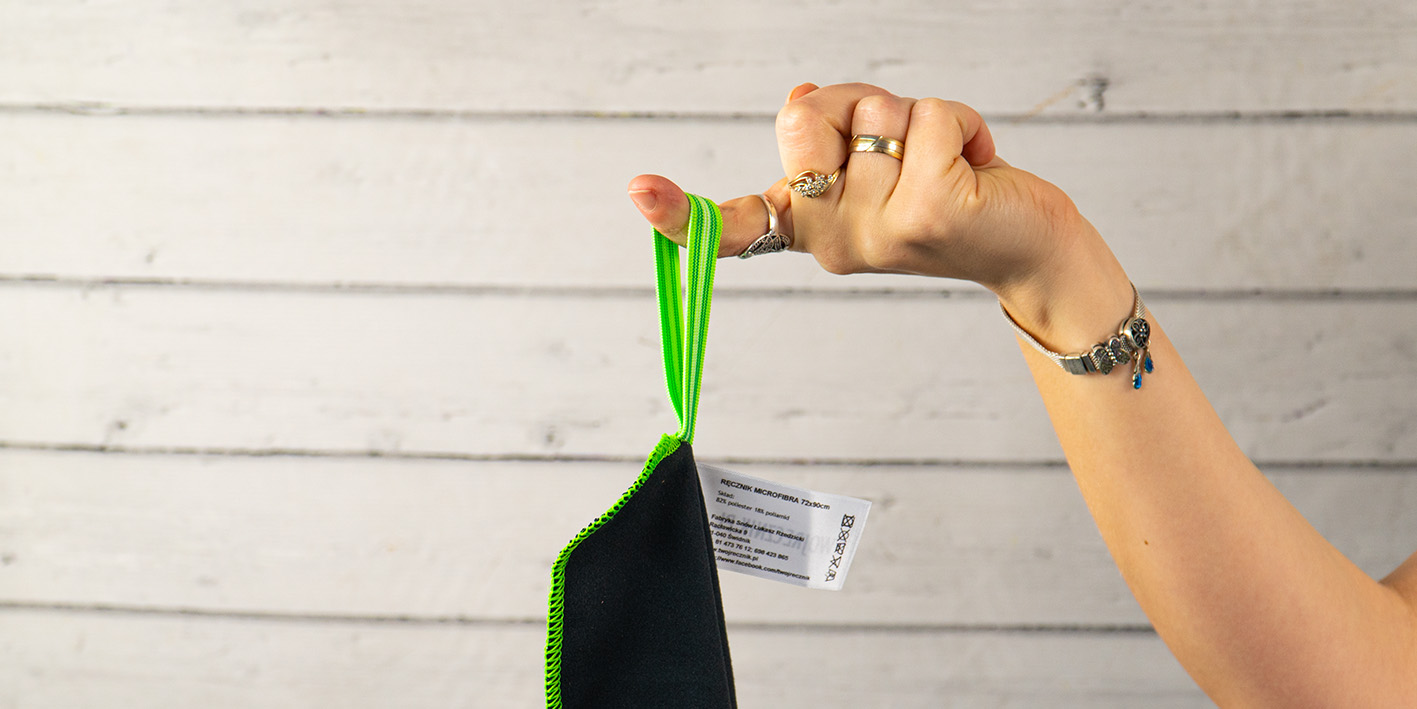 Ręcznik szybkoschnący - praktyczna gumka