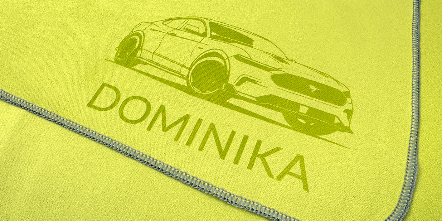 Ręcznik szybkoschnący z grawerem mustang mach-e