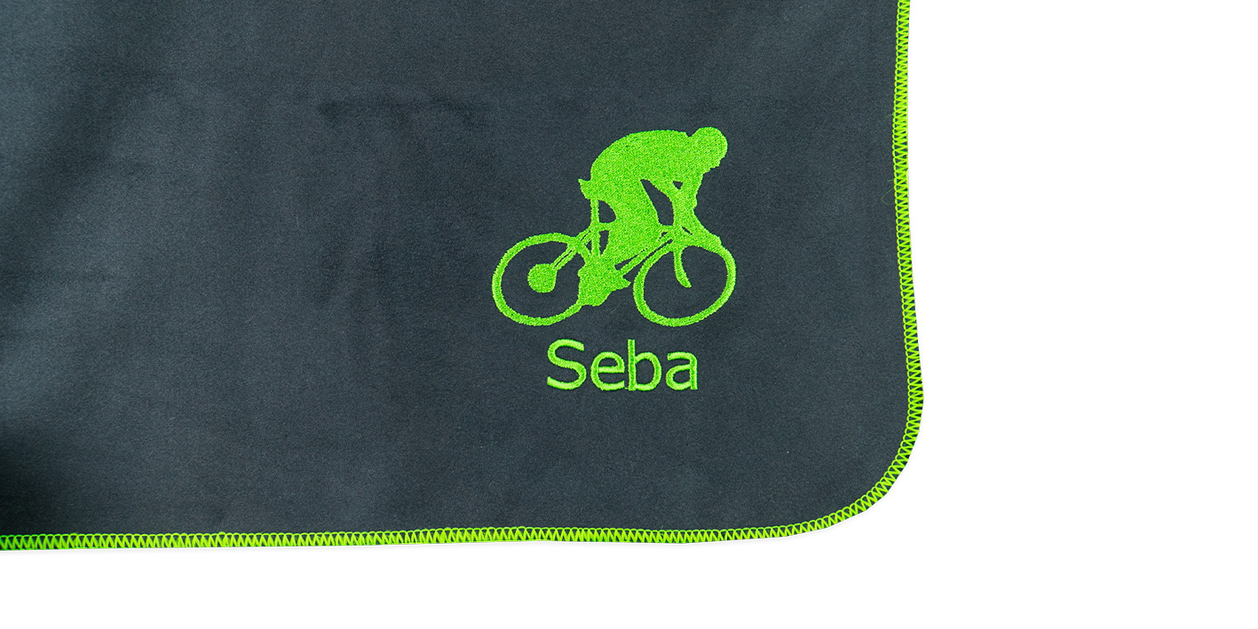 Ręcznik szybkoschnący dla kolarza 